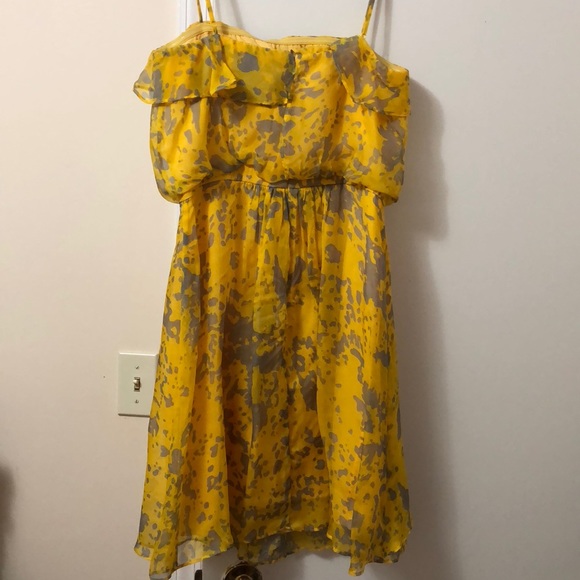 Beautiful Yellow Cocktail Sleeveless Dress - Picture 5 of 7